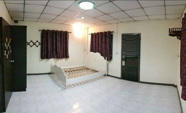 S2269 ให้เช่าบ้านแฝด 2 ชั้น หมู่บ้านโกลเด้นเพลช วัชรพล ใกล้โรงเรียนสารสาสน์วิเทศสายไหม