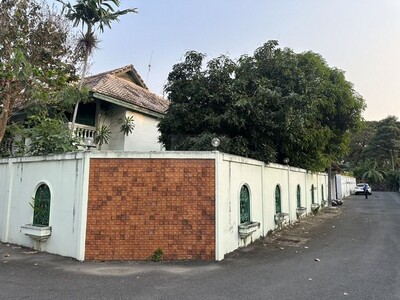 ขายที่ดินพร้อมบ้านเดี่ยว 2 ชั้นหลังมุม 100 ตรว. สุขุมวิท 71 ปรีดี