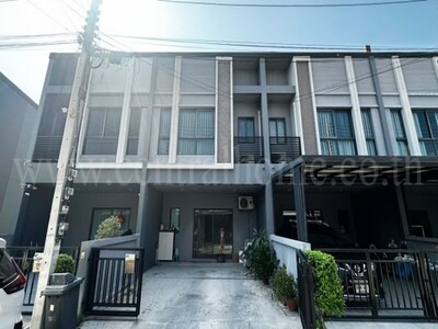 ทาวน์โฮม เวิร์ฟ ติวานนท์ - รังสิต ต้นโครงการ ราคาถูก