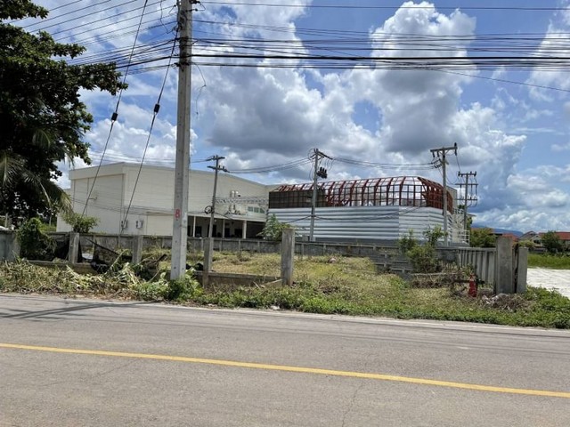急售  土地175方哇  三賽美築廣場  這片土地緊鄰主幹道。適合辦公室 ,  進出舒適,  near HomePro