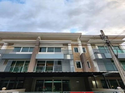 ทาวน์โฮม 3 ชั้น โครงการTown Plus X Prachachen ทาวน์พลัส เอ็กซ์ 