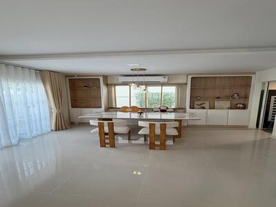 P2283 ให้เช่า บ้านเดี่ยว โครงการ วิลลาจจิโอ 3 ศรีนครินทร์-บางนา