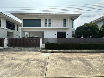 ให้เช่าบ้านเดี่ยว 2 ชั้น โซนกรุงเทพกรีฑา หมู่บ้าน Perfect Place