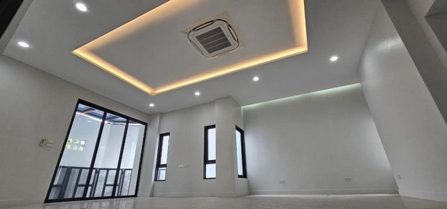 C3669 ให้เช่าทาวน์โฮม 3 ชั้น ซอยสุขุมวิท36 ซอยนภาศัพท์5 ย่านพระราม4 ใกล้BTSทองหล่อ