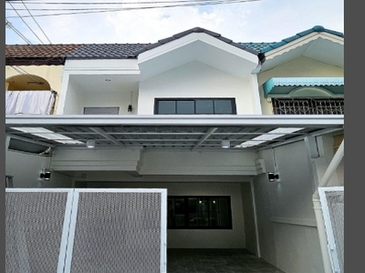 ขายทาวน์โฮม  ลาดปลาเค้า83 ใกล้เซ็นทรัลรามอินทรา 