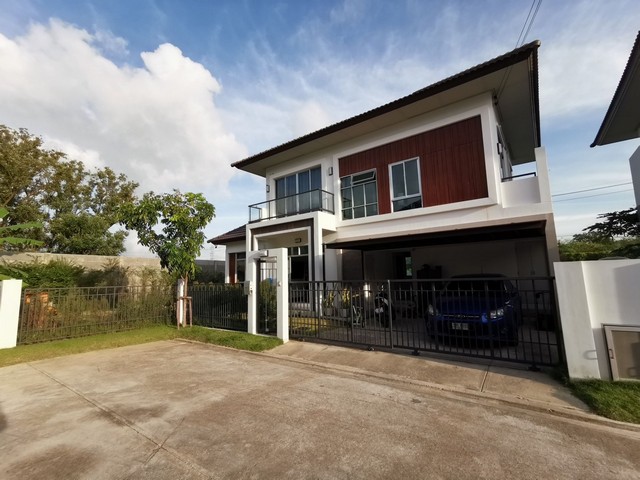 ขายบ้านเดียว 2 ชั้น เรสท์ บางใหญ่ ใกล้สิ่งอำนวยความสะดวกบ้านมุมหลังในสุด สงบ เงียบ ที่ดินกว้าง เดินทางสะดวก นนทบุรี