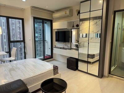 เช่า RR180 Rhythm Asoke 