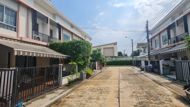 ขายด่วน(เจ้าของขายเอง) ทาวน์โฮม  2ชั้น  ม.พลีโน่ ราชพฤกษ์ - บางกรวย  