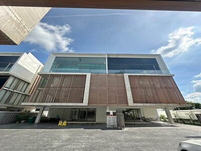ให้เช่าสำนักงานใกล้รถไฟฟ้า MRT สถานีลาดพร้าว,เซ็นทรัลลาดพร้าว 