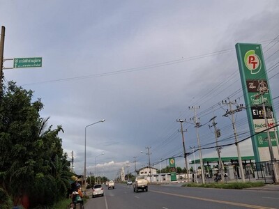 ให้เช่าที่ดินทำเลดี ติดถนนสี่เลน  3 ไร่  อ.บ้านโพธิ์ จ.ฉะเชิงเทรา