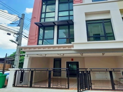 ศรีลาซาล 3นอน ให้เช่าทาวน์โฮม 3.5ชั้น 21ตร.ว. เซ็นทรัล บางนา 600 