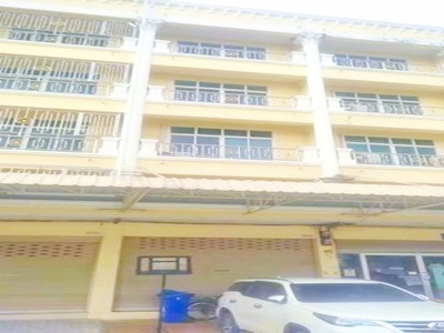 ให้เช่าอาคาร 4.5 ชั้น  ใกล้แมคโครคลองหลวง ตลาดสดไอยรา พลาซ่า 2.2ก