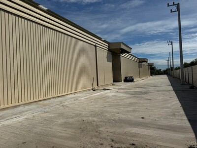 ให้เช่าโกดังฟรีโซนนนทบุรี พื้นที่ใช้สอย 2625 ตารางเมตร