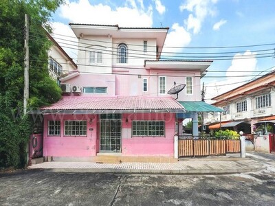 ทาวน์เฮ้าส์ 2 ชั้นครึ่ง สรานนท์ ถนนติวานนท์ - ปากเกร็ด หลังมุม