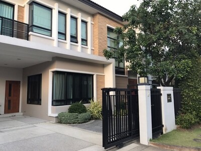  โครงการ, แกรนด์ บางกอก บูเลอวาร์ด ราชพฤกษ์-รัตนาธิเบศร์