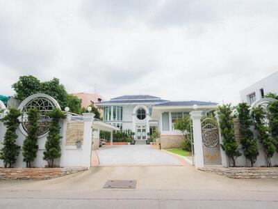 ขายบ้านเดี่ยว2ชั้น244ตร.ว.ย่านพระราม9ซอย39พร้อมสระว่ายน้ำ 