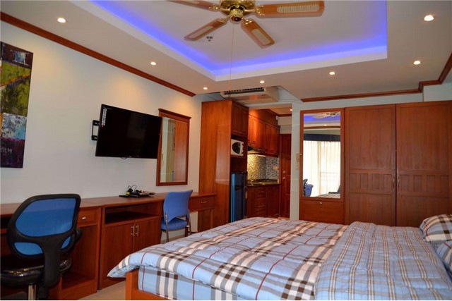 ขายหรือให้เช่า - ห้องสตูดิโอ 30 ตรม. จอมเทียนบีชคอนโด