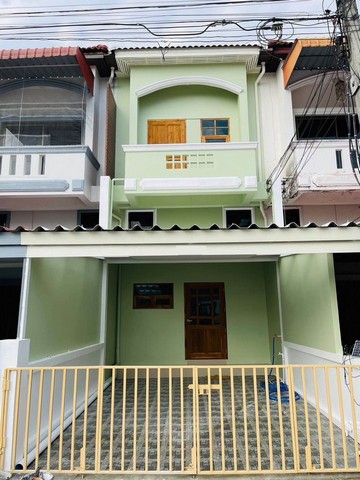 S00909 ขายทาวน์เฮ้าส์ ทำเลดีมาก หมู่บ้านสุจิตรา เดินทางสะดวกสบาย สวยงาม เย็นสบาย ใกล้ Star Avenue 5