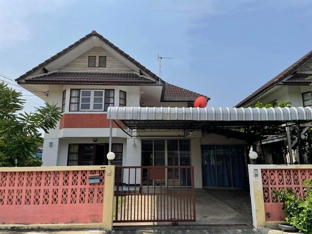 T02018 ให้เช่าบ้านเดี่ยว หมู่บ้านกล้วยไม้ ใกล้ตลาดรวมโชค การเดินทางสะดวก โครงการอยู่ติดถนนสายหลัก