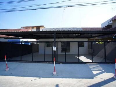 ให้เช่า Home Office 1 ชั้น 48 ตร.ว. ซอยมณียา 8 เลียบด่วนรามอินทรา