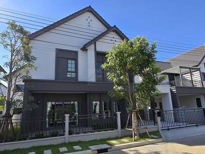 ให้เช่าบ้านเดี่ยว 2 ชั้น 65 ตร.ว. โครงการ เซนโทร บางนา ใกล้เมกะบา