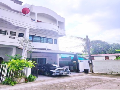 ลาดพร้าว11-15  ศาลอุทธรณ์ รัชดา19 5-6 นอน MRTลาดพร้าว8แอร์ เซ็นทร