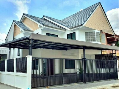 ให้เช่าบ้านเดี่ยวบ้านแฝด  ใกล้ MRT ไทรม้า  หมู่บ้านนนทรีปาร์ค