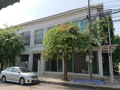 ให้เช่าบ้านเดี่ยว2ชั้นหมู่บ้านสัมมากรรามคำแหง112เฟอร์ครบ