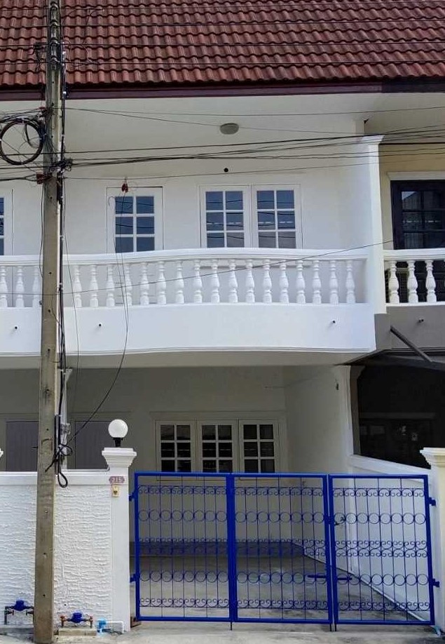 ให้เช่าทาวน์เฮ้าส์  หมู่บ้านอมรชัย  3  บรมราชชนนี 72 เขตทวีวัฒนา ใกล้พุทธมณฑลสาย 3