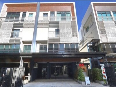 ขายโฮมออฟฟิศ 4 ชั้น พิกัด : ดิสทริค โมเดิร์นออฟฟิศ