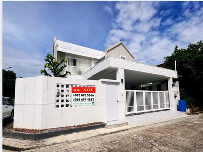 ขายบ้านเดี่ยวรีโนเวทใหม่ หมู่บ้านกัญญา เฮาส์ สุขุมวิท 107 (แบริ่ง