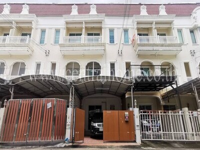 R1 ทาวน์โฮม เดอะเมทโทร สาทร - กัลปพฤกษ์ พร้อมอยู่