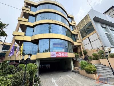5-Story Building 846. sqm Near BTS Phra Khanong, Easily accessibl