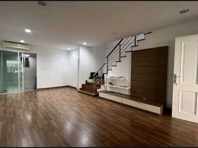ทาวน์โฮมโครงการ Private Ville หัวหมาก ราคาร้อน!!! เหมาะสำหรับปล่อ