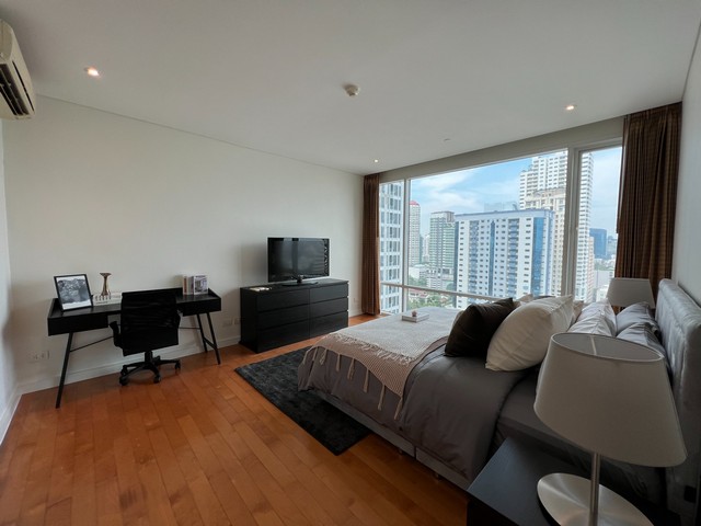 Fullerton Sukhumvit spacious peaceful 16th floor BTS Thonglor