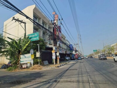 ขายที่ดินถมแล้ว ทำเลทองใจกลางเมืองปทุม เพียง 3.4 ล้าน!