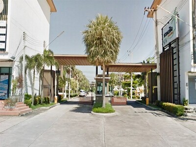 ให้เช่าบ้าน ทาวน์โฮม 2 ชั้น พร้อมเฟอร์ สวนเสือปาล์มฮิลล์ ศรีราชา