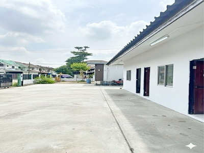 ถูกกว่าโกดัง คฤหาสน์ 7 Mega Bangna 2.4กม. รถไฟฟ้าศรีลาซาล 3.1 กม.