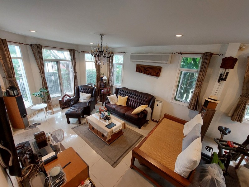 บ้าน หมู่บ้านจิรทิพย์ ขนาดพื้นที่ 135 ตาราง-วา 3BR 13500000 - NICE! ติดถนนนวลจันทร์ ใกล้ แฟชั่นไอส์แลนด์