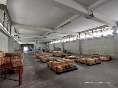 โกดัง ใจกลางเมือง ย่านบรรทัดทอง ปทุมวัน สยาม หัวลำโพง สามย่าน