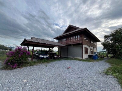 ขายบ้านพร้อมที่ดิน 200 ตรว ถนนวัดลาดปลาดุก บางบัวทอง นนทบุรี