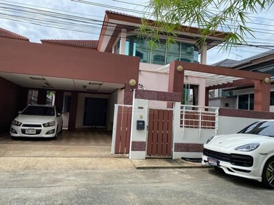 ให้เช่าบ้านเดี่ยว 2 ชั้น 67 ตรว. 3 นอน  อารีน่าการ์เดนท์ อ่อนนุช 