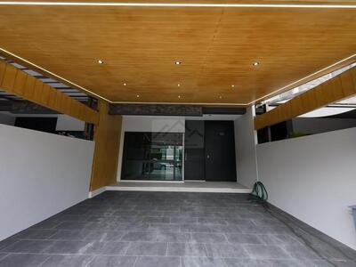 ให้เช่าทาวน์โฮม 3 ชั้น The Landmark เอกมัย-รามอินทรา ใกล้เลียบด่ว