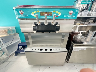 เซ้งอุปกรณ์ร้าน WE DRINK น้ำหวาน ไอศครีม บางแสน ตลาดวังมุขแลนด์