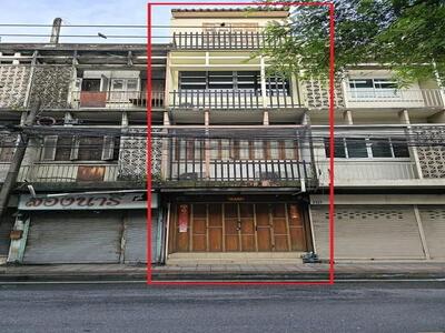 ให้เช่าอาคารพาณิชย์ 4 ชั้น 240 ตร.ม. ริมถนนอินทามระ ใกล้ตลาดห้วยข