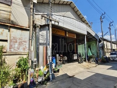 โกดังเก็บของ โรงงาน 131 ตารางวา ถนนเพชรเกษม สามพราน ทำเลดี