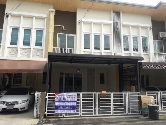 ขายทาวน์เฮ้าส์ โกลเด้นทาวน์ รัตนาธิเบศร์ 2 ชั้น ใกล้สถานีรถไฟฟ้าบางพลู[ซ.3/3]