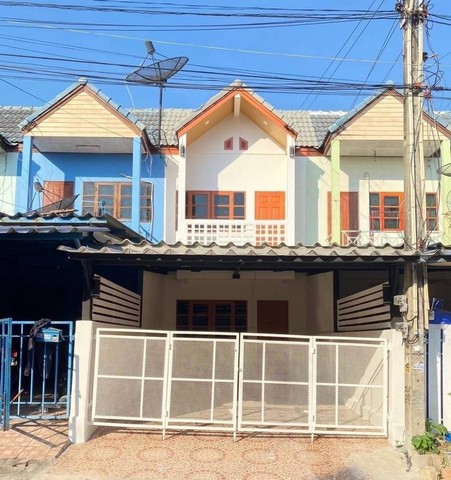 ขายบ้านทาวน์เฮ้าส์ หมู่บ้านพานทองแท้ 4 เครือสหพัฒน์ บ้านรีโนเวทใหม่ทั้งหลัง