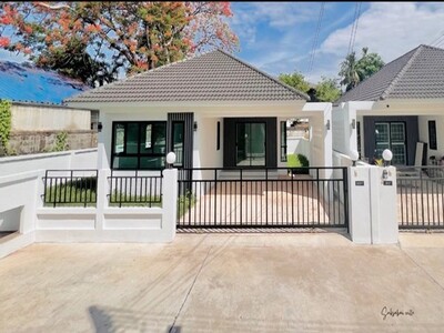 บ้านเดี่ยว 1 ชั้น พร้อมที่ดิน  พื้นที่ใช้สอย 105 ตร.ม. เพียง 2.4 