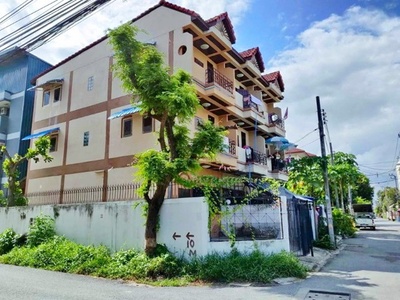 BTS อ่อนนุช 4กม 3 ชั้นหลังมุม 4นอน  ซอยอ่อนนุช 36-44 สุขุมวิท77  